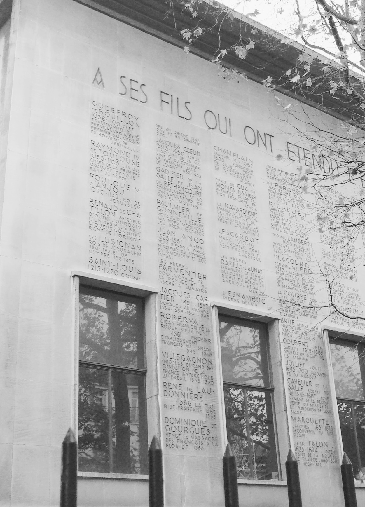 List of crusader names carved in the façade of Musee des Colonies.