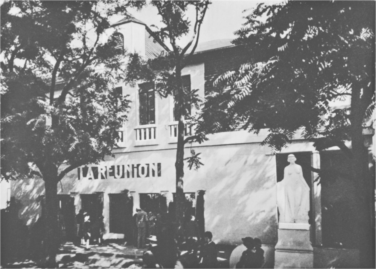 Façade of the Reunion pavilion of the International exhibition.