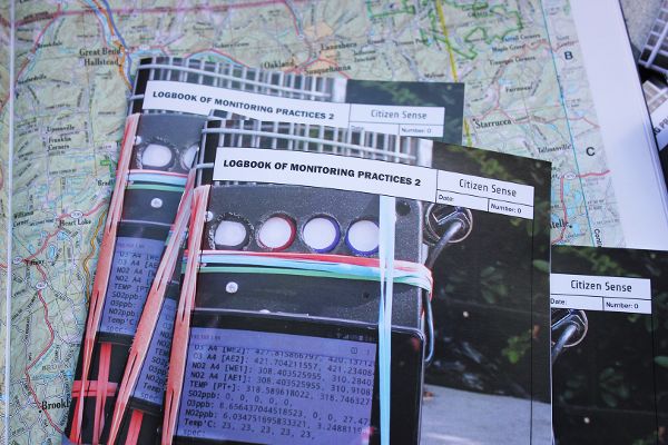 Second Logbook with instructions for using Citizen Sense Kit for monitoring air quality.