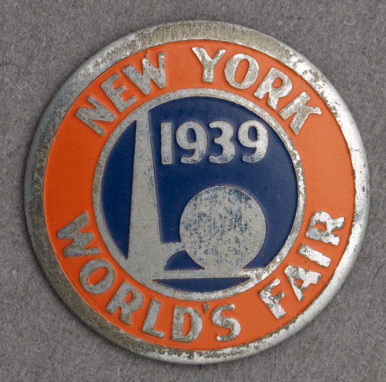 Photograph of a promotional button from the 1939 New York World's Fair.
